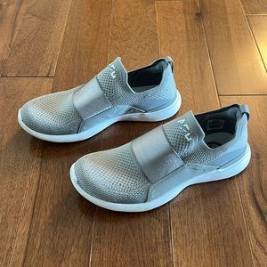 APL women’s sneaker